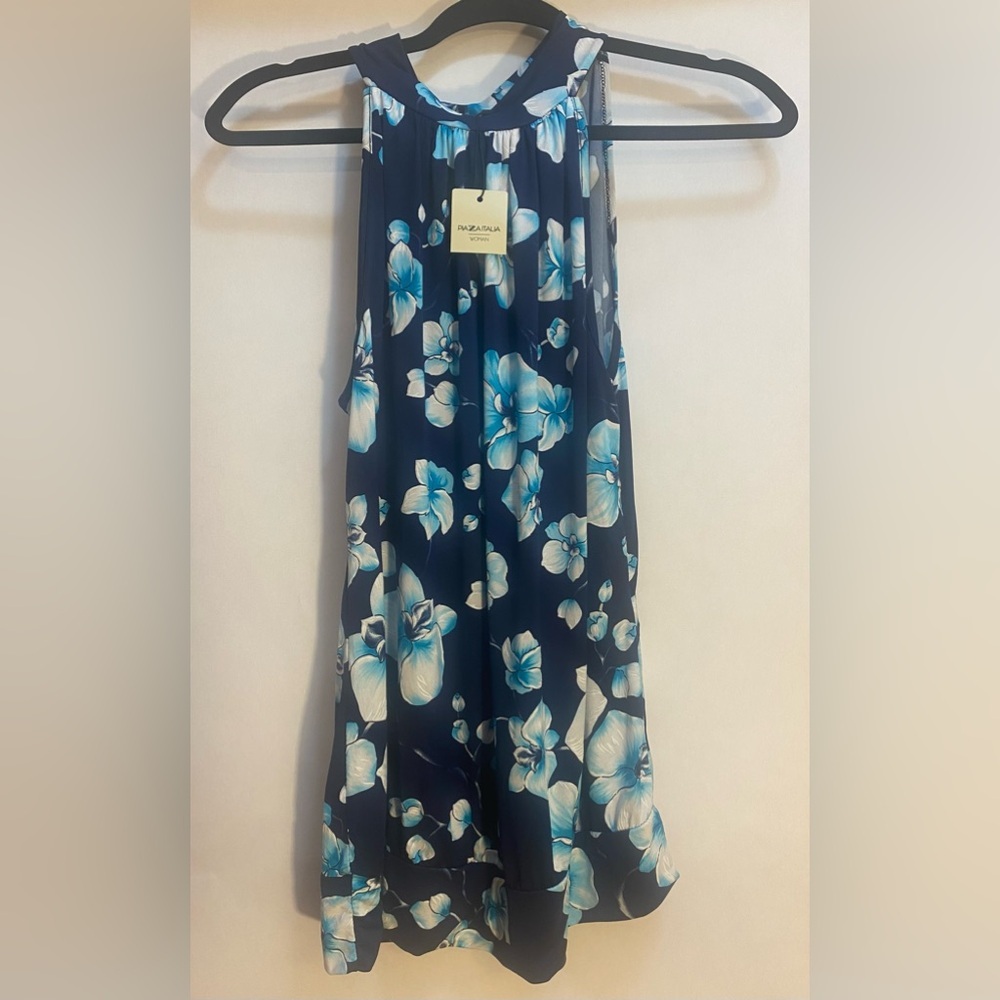 NWT Piazza Italia Woman's Verde Top‎ Sleeveless Size Large